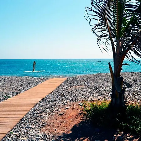 아파트 Sunrise Apartment, First Line Ocean View